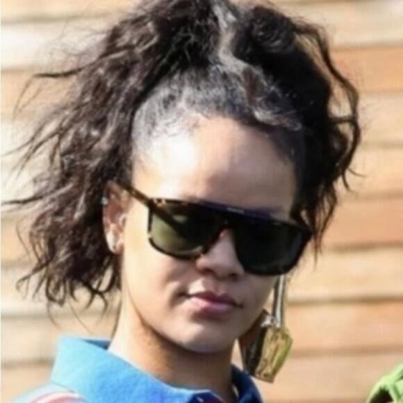 New Gucci Green Square Men's Sunglasses GG1039S 002 as seen on Rihanna - Picture 9 of 11